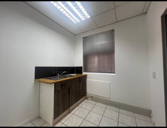 151M² OFFICE TO LET IN MEYERSDAL